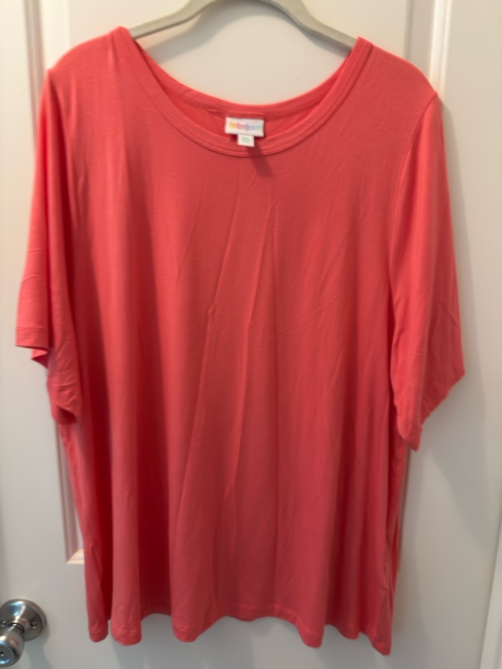 LuLaRoe Relaxed Short Sleeve Tee in Coral